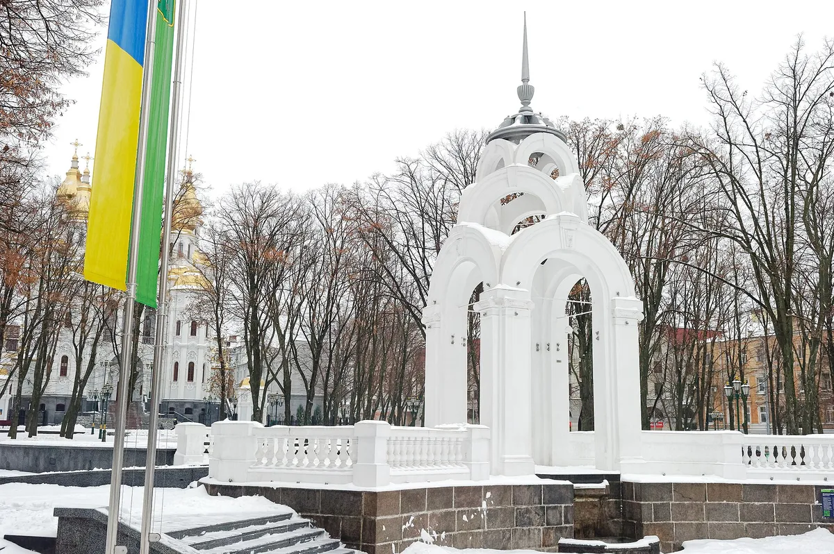 Зеркальная струя в Харькове